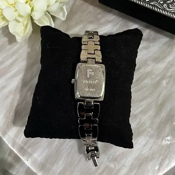 Fossil F2 ES8823 Stainless Steel Analog Quartz Silver Link Bracelet Wrist Watch - Picture 6 of 15
